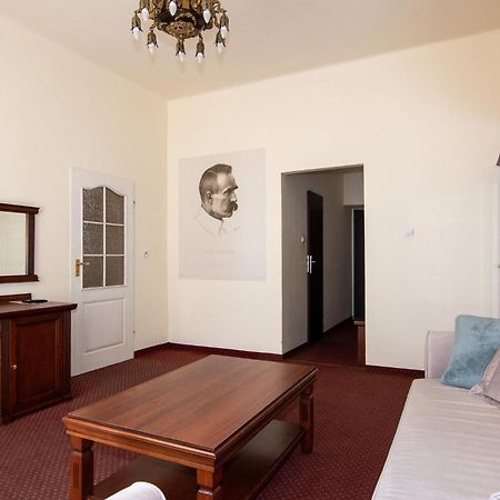 スパワ Savoy Bed & Breakfast エクステリア 写真