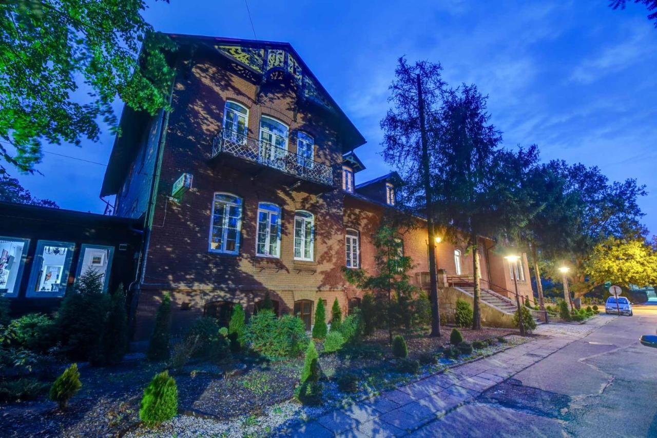 スパワ Savoy Bed & Breakfast エクステリア 写真