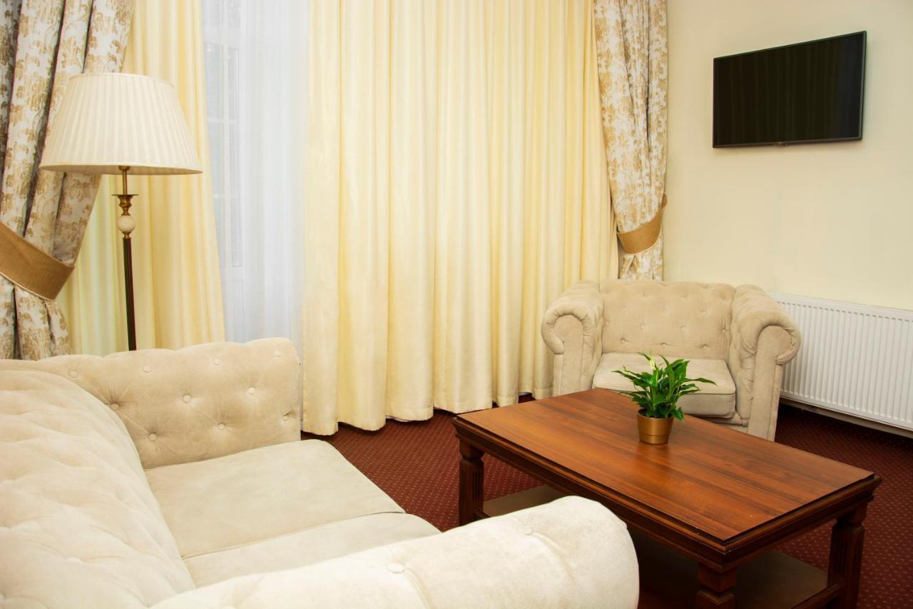 スパワ Savoy Bed & Breakfast エクステリア 写真