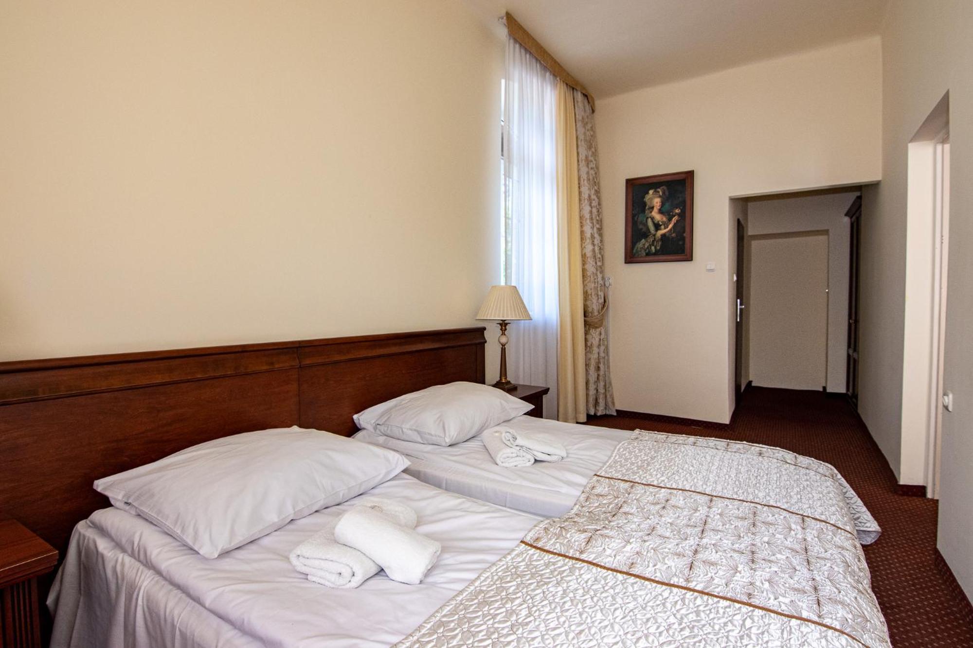 スパワ Savoy Bed & Breakfast エクステリア 写真